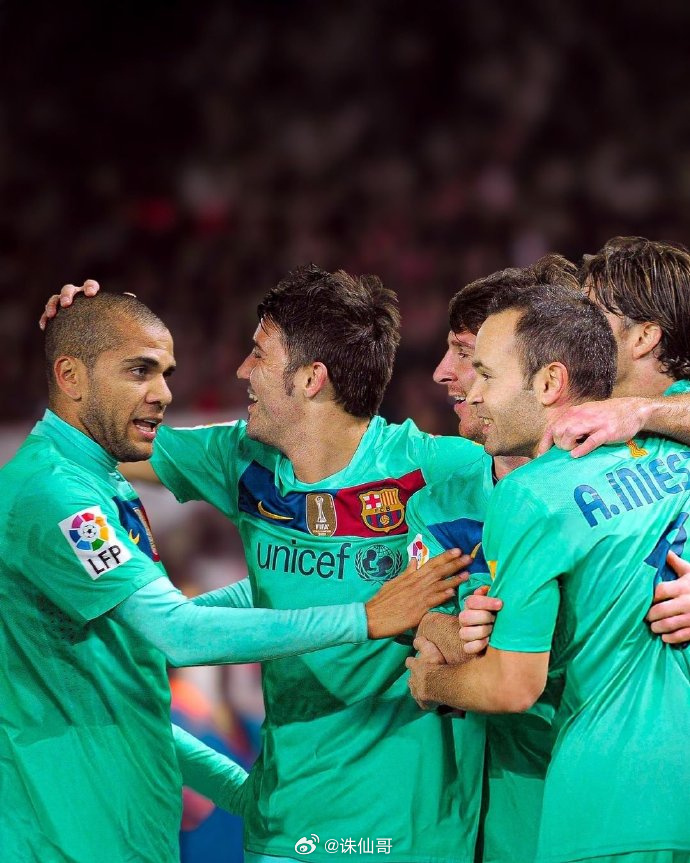 APP下载-巴塞罗那球队在最新的比赛中获得胜利英语